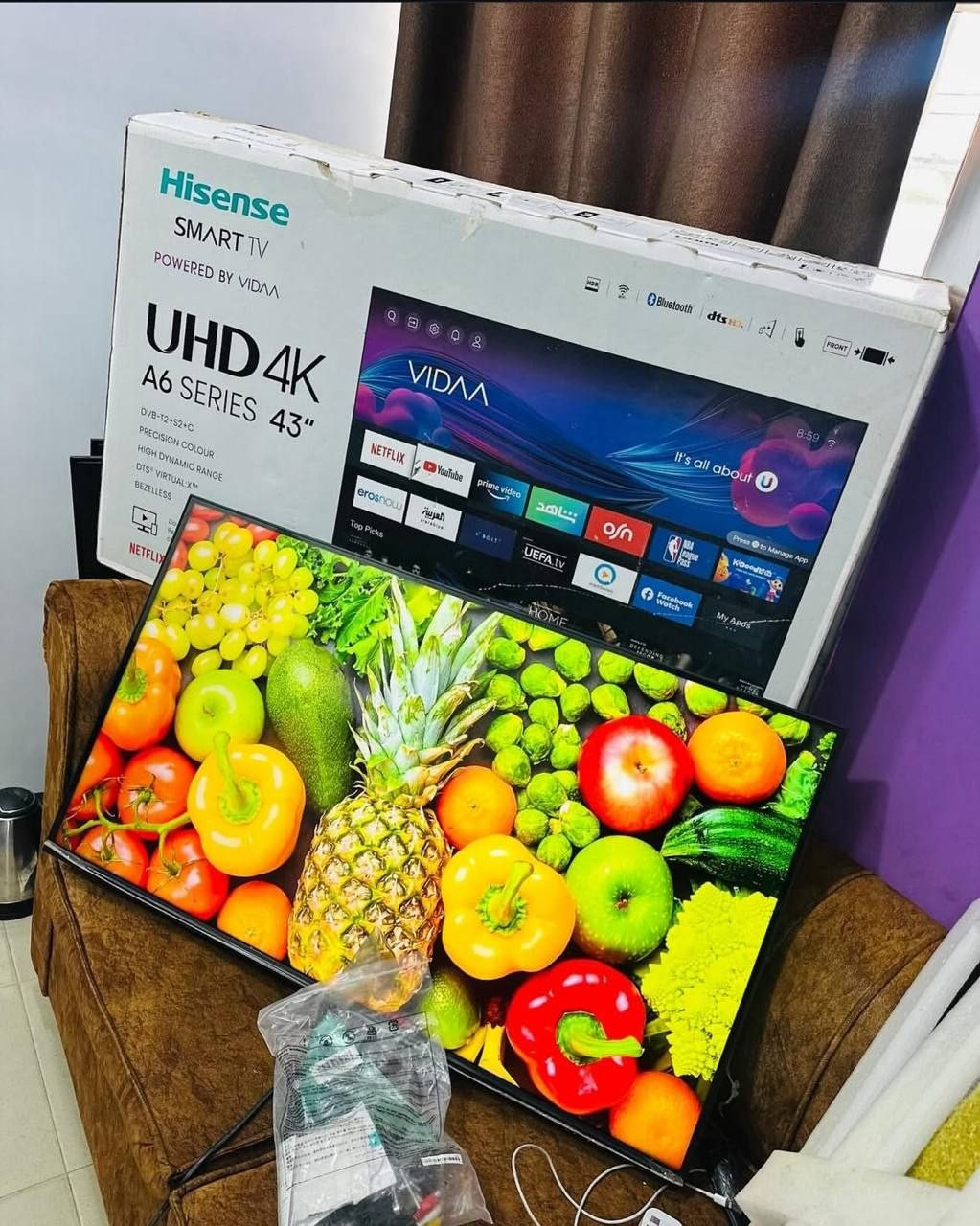 1month used 43-inches hisense framless Smart Tv With carton [ Investor Product Code >> 0101 ]