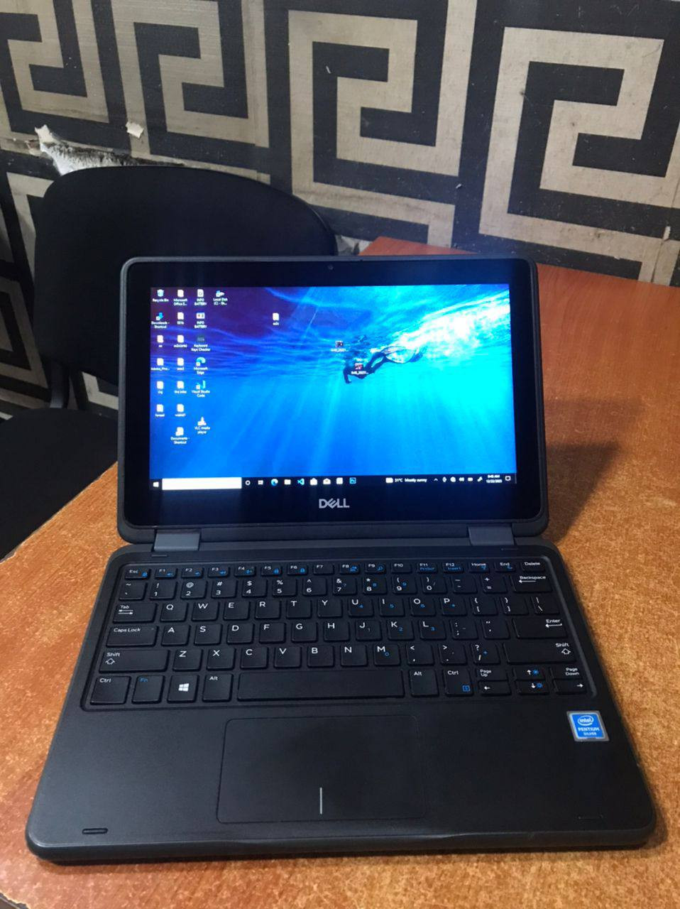 V.Clean 4Gb Ram, 128Gb Ssd, 2-3 Hours Ba3 Life, Touch Screen, Dell Latitude 3190 2-in-1 Laptop For-Sale