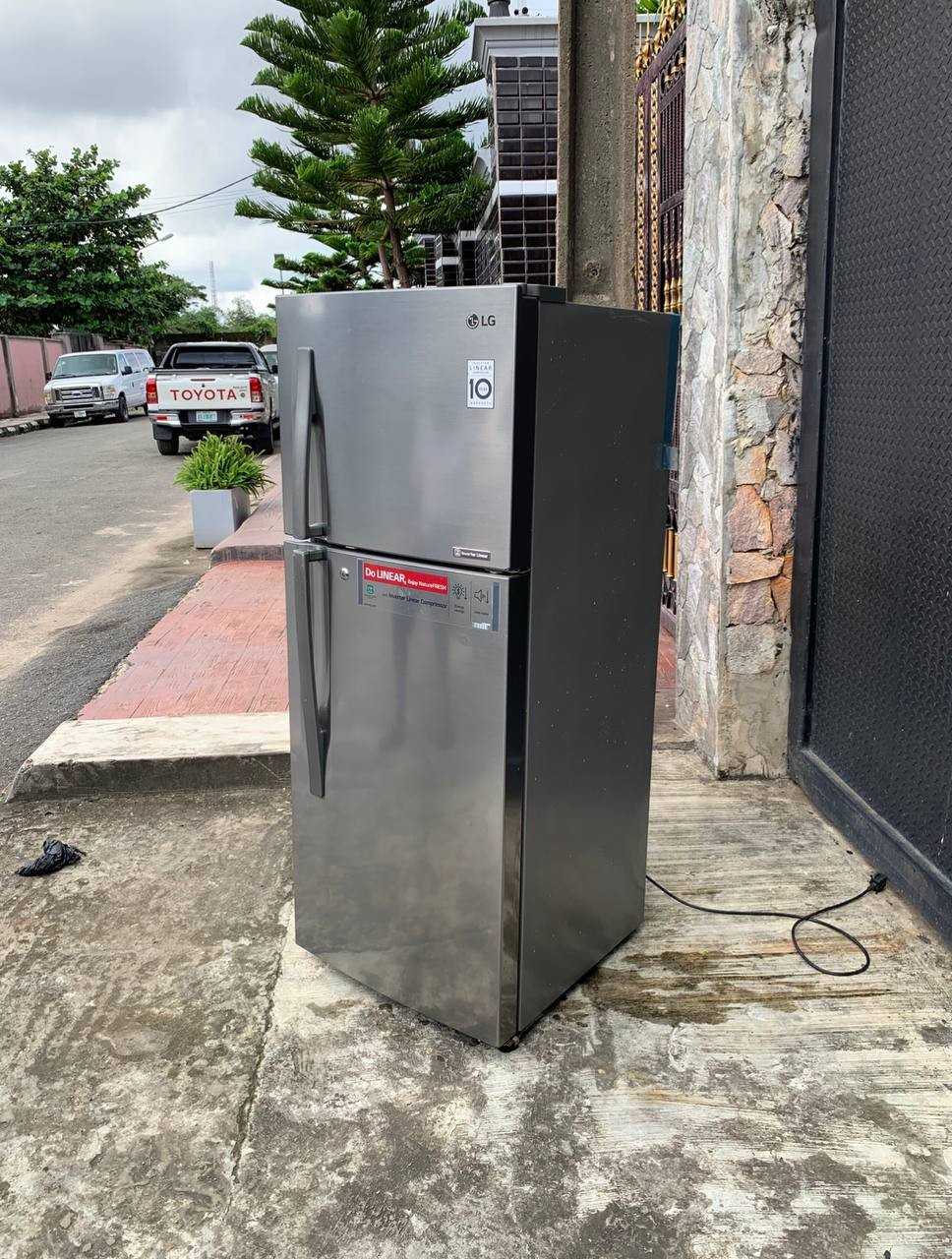 V.Clean LG 260 Liters Double Door Inverter Refrigerator | GL-C292RLBN For-Sale