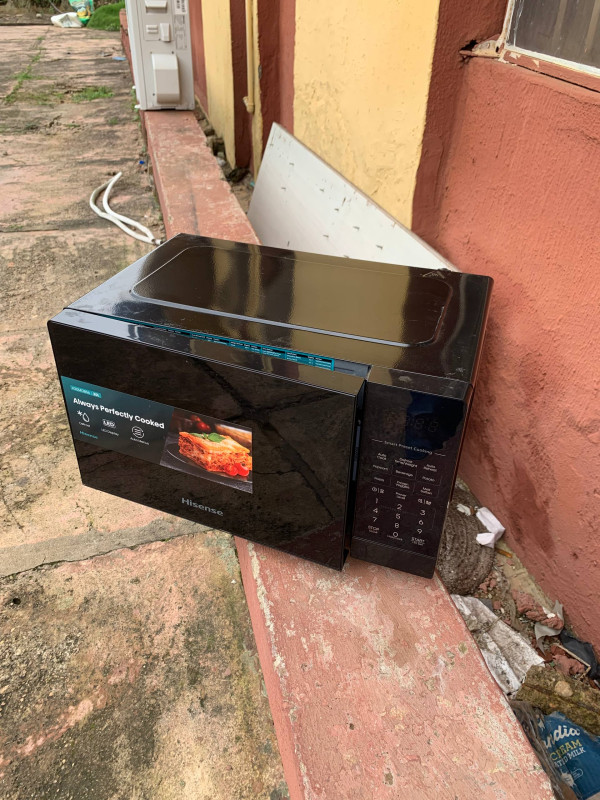 V.Clean 2Weeks Used, 20Litters Hisense Microwave Oven For-Sale [ Product Code >> 0637 ]