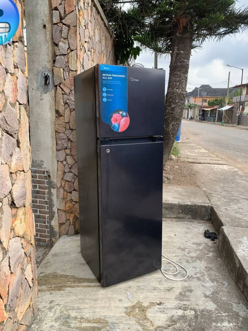 V.Clean, 2Weeks Used, Midea Refrigerator HD-216F Double Door Jazz Black 173L For-Sale [ Product Code>> 0336 ]
