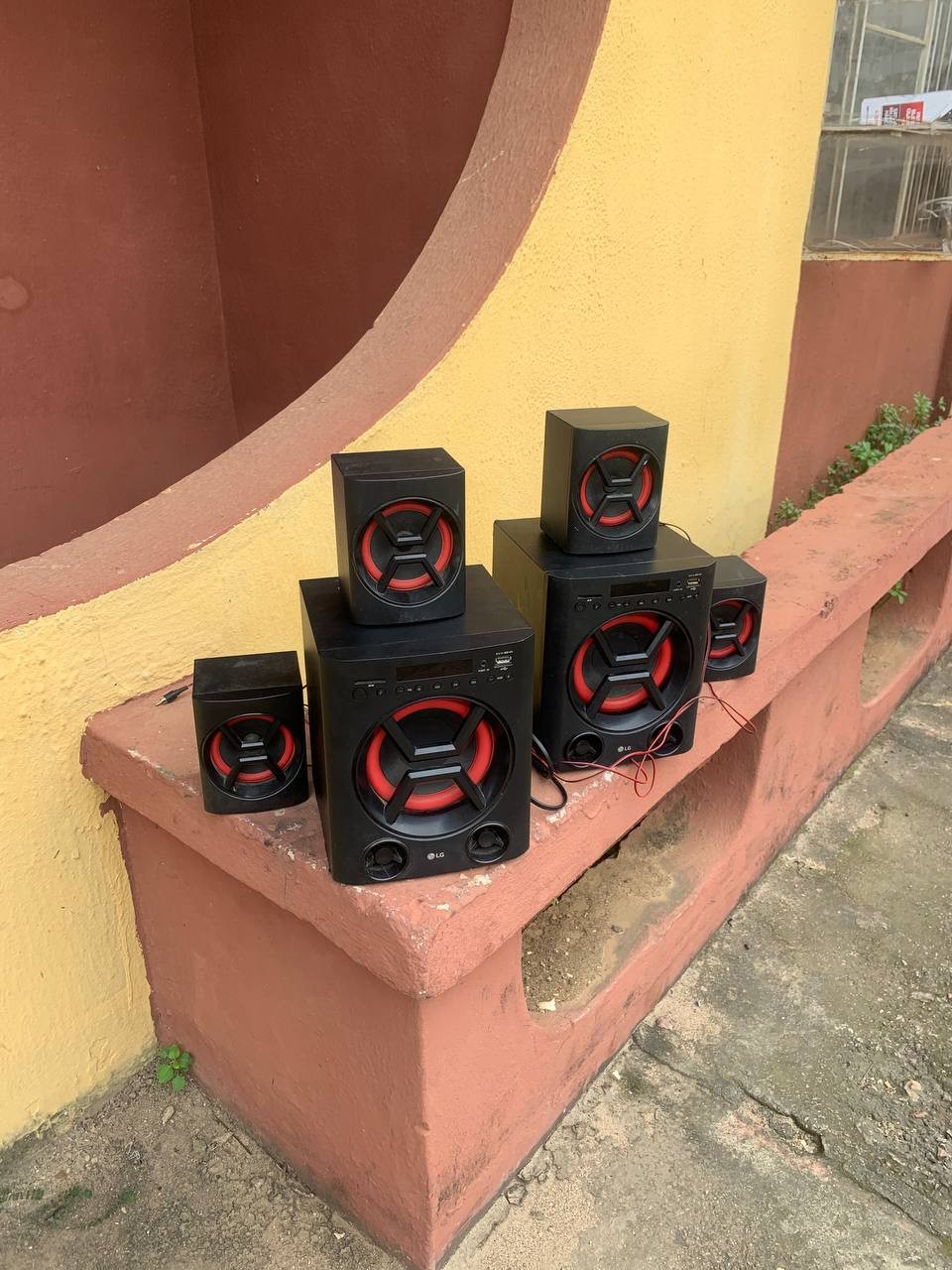 V.Clean Bluetooth, 40Watts LG LK72B Mini Hifi Sound System For-Sale