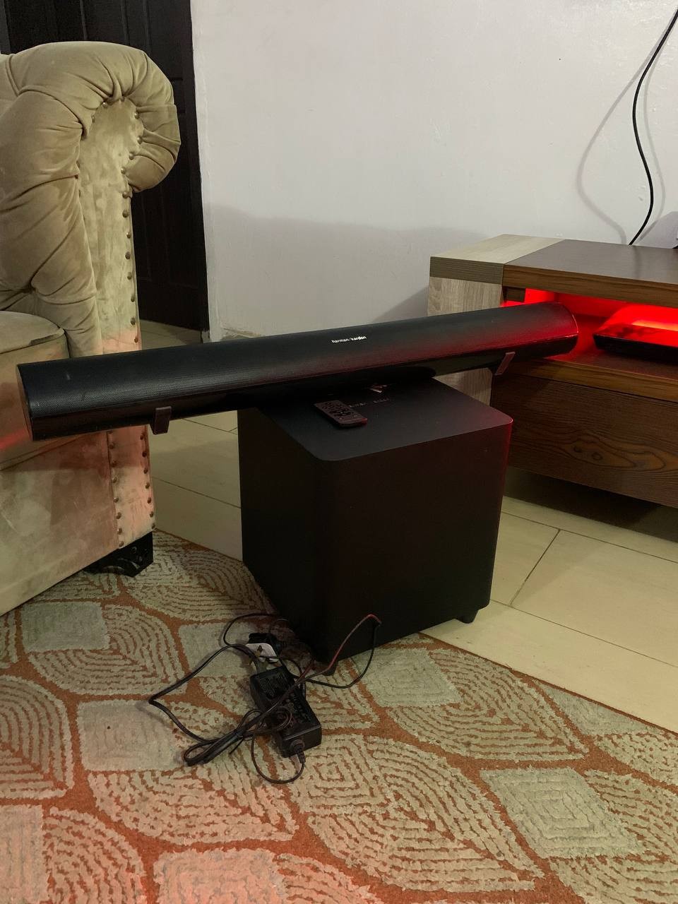 ❌❌SOLD-OUT❌❌...V.Clean 1Month Used 1000W Harman and kardon SB26 SUB Sound Bar For-Sale