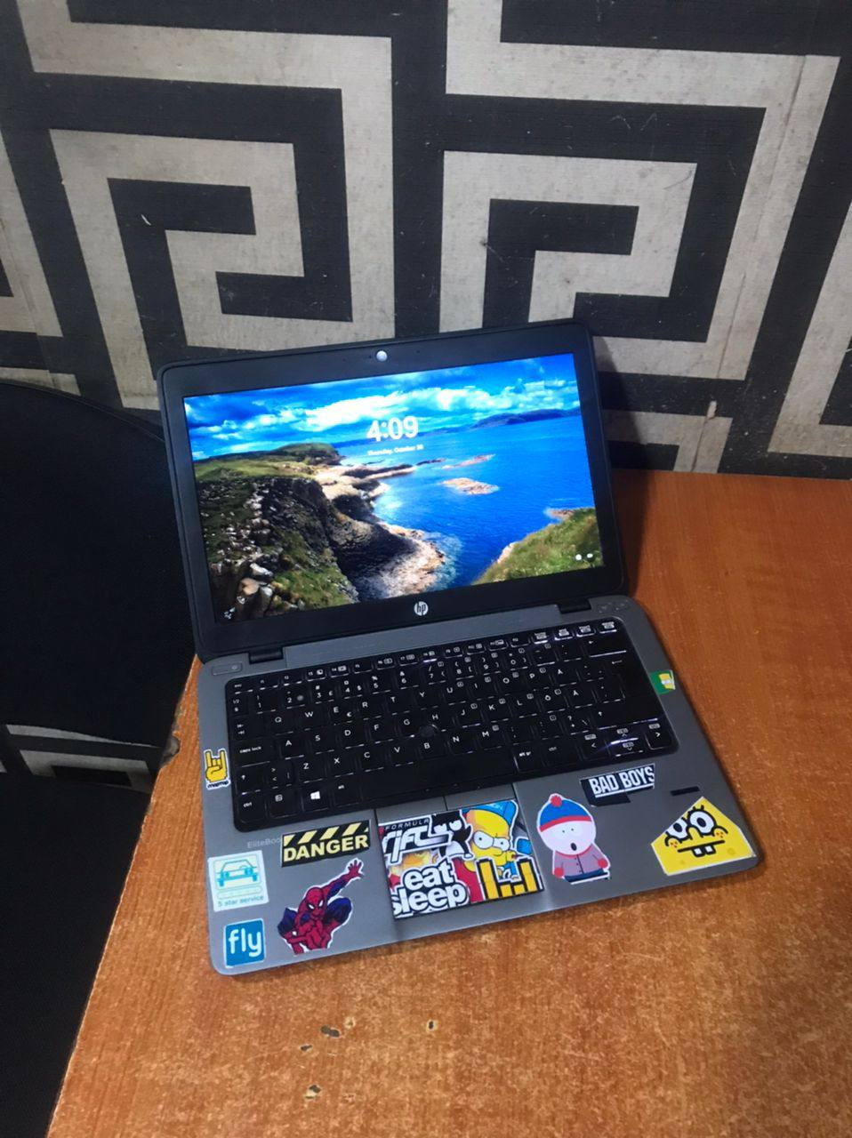 V.Clean 4Gb Ram, 320Gb Hdd, Corei7, Keyboard Light, 2-3Hurs Ba3 Life, Hp 820 Laptop For-Sale