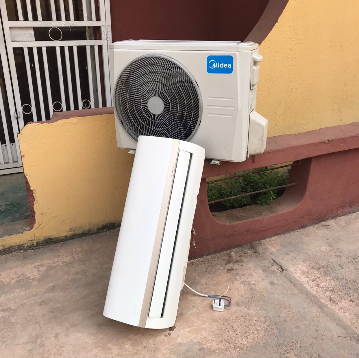 Clean 1.5Hp Midea Air-Conditioner For-Sale