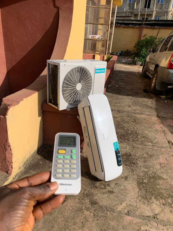 V.Clean 1.5Hp Hisense Low Voltage Storage Air-Conditioner For-Sale [ Product Code >> 0410 ]