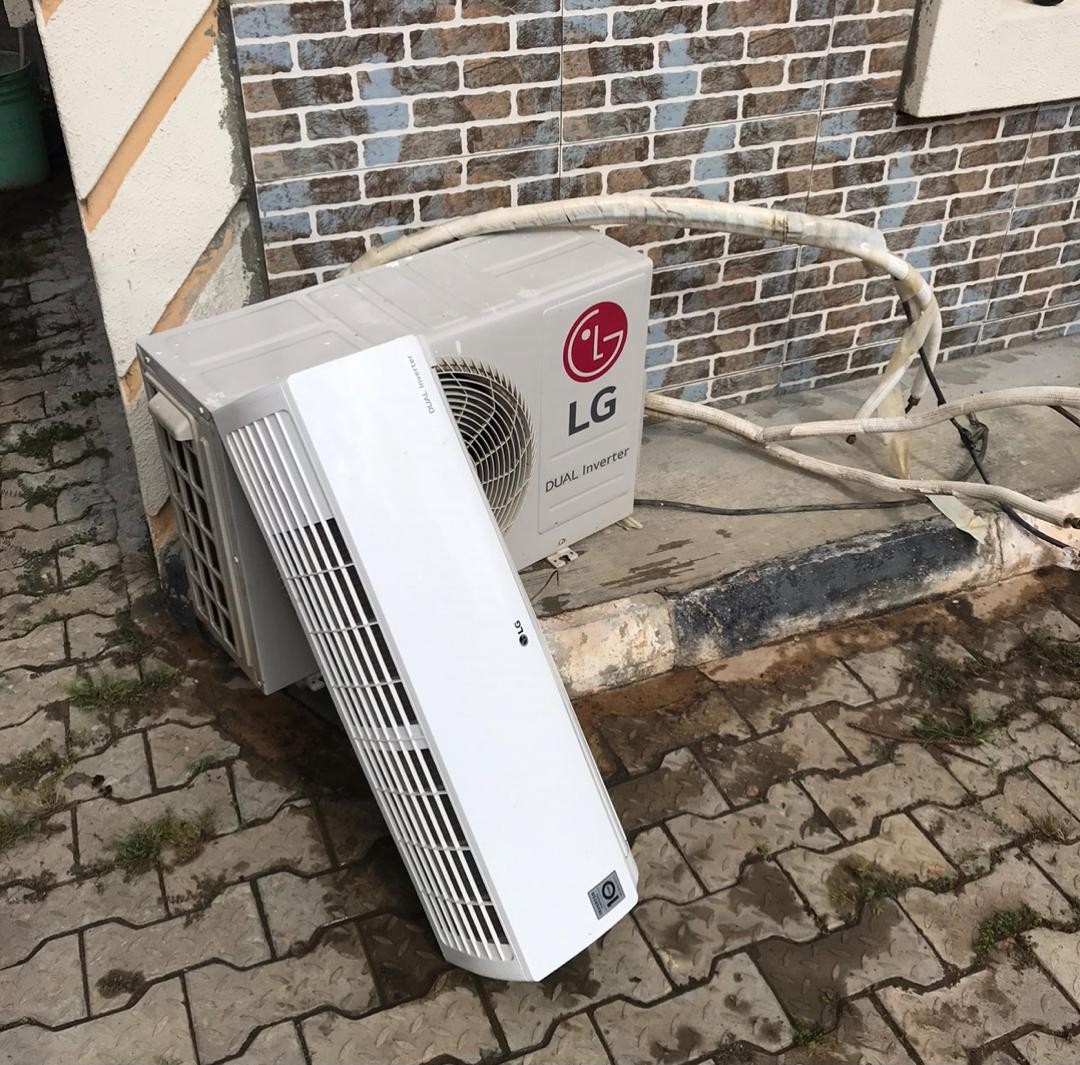 Lg dual inverter 1hp Ac, with kits and remote