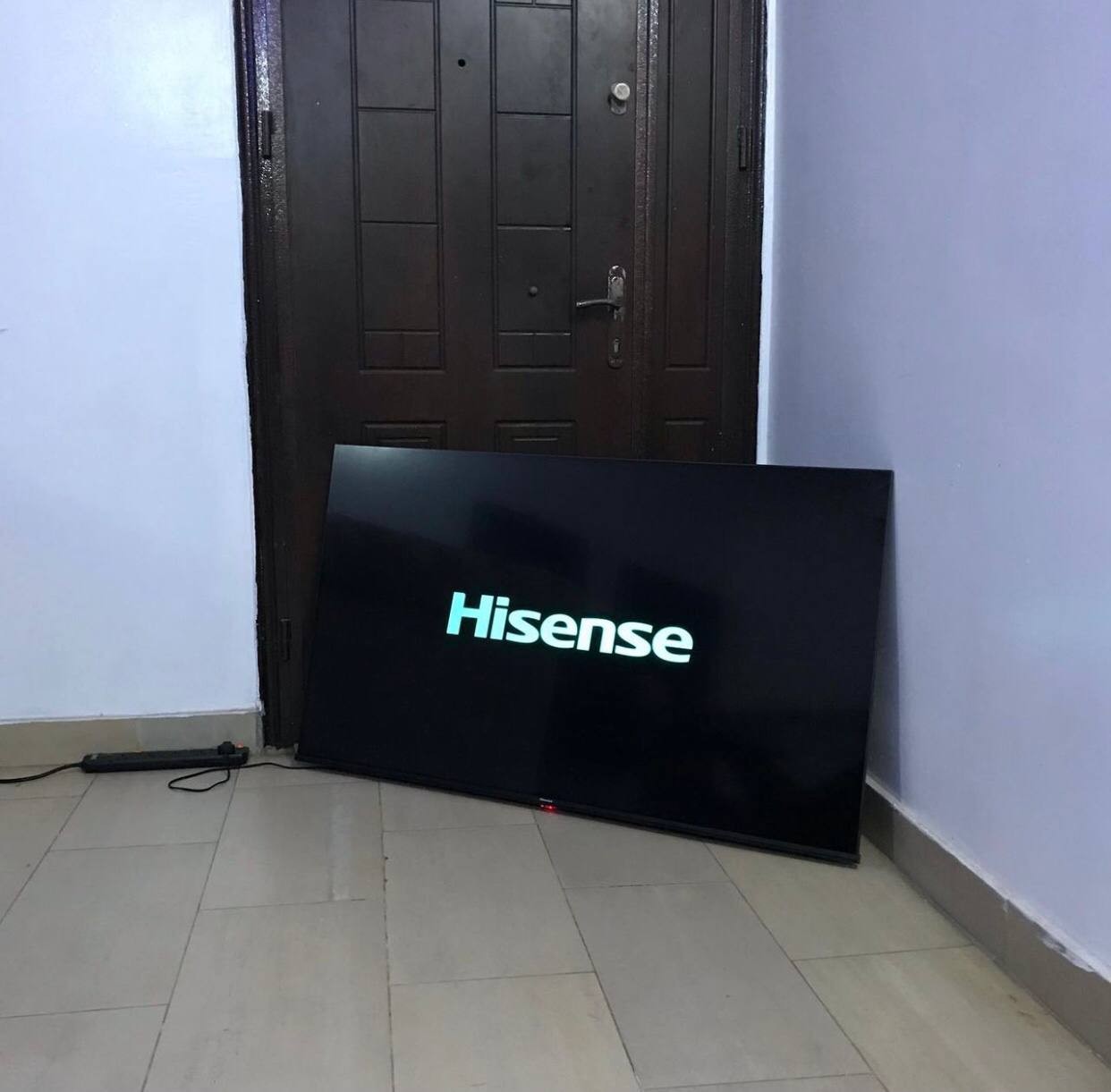 V.Clean 2Months Used 32Inches Frameless Hisense Tv For-Sale