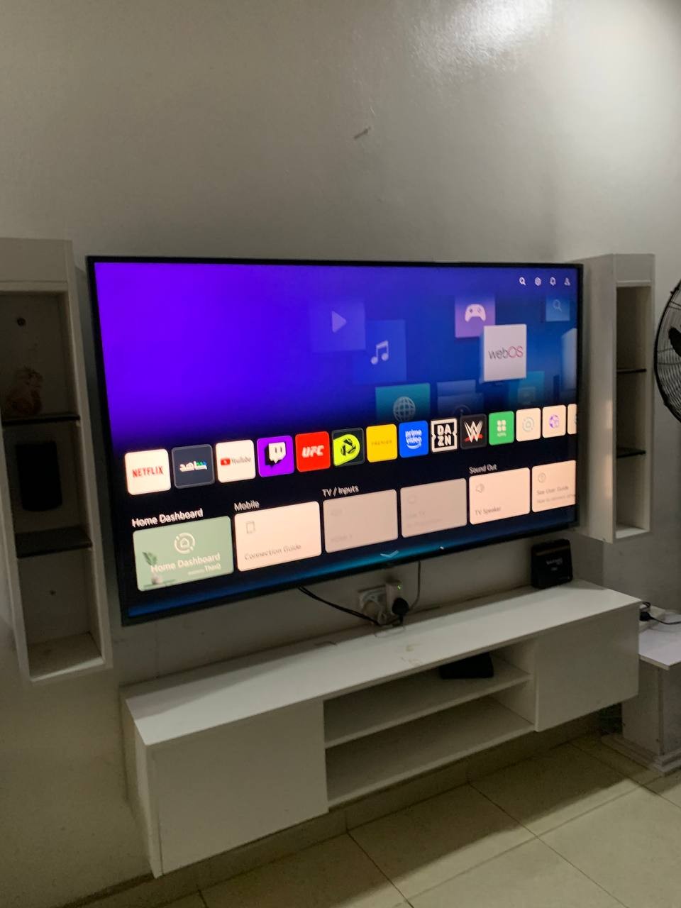 V.Clean 65inches 2022 Model LG webOS22 4K Smart AI Tv With Magic Remote For-Sale