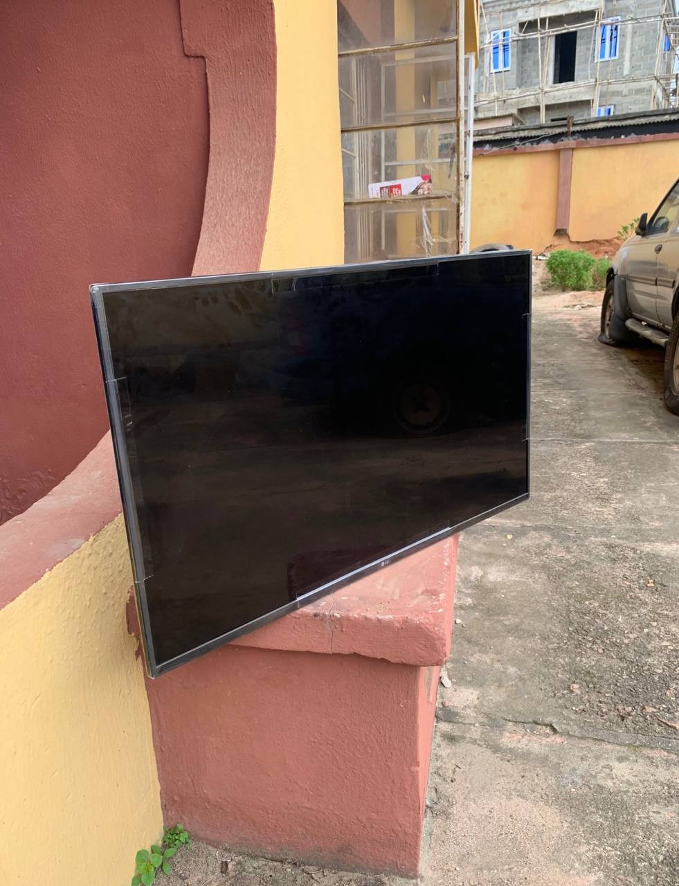 V.Clean LG Full Hd 43Inches Led Tv For-Sale  [ Product Code >> 0833 ]