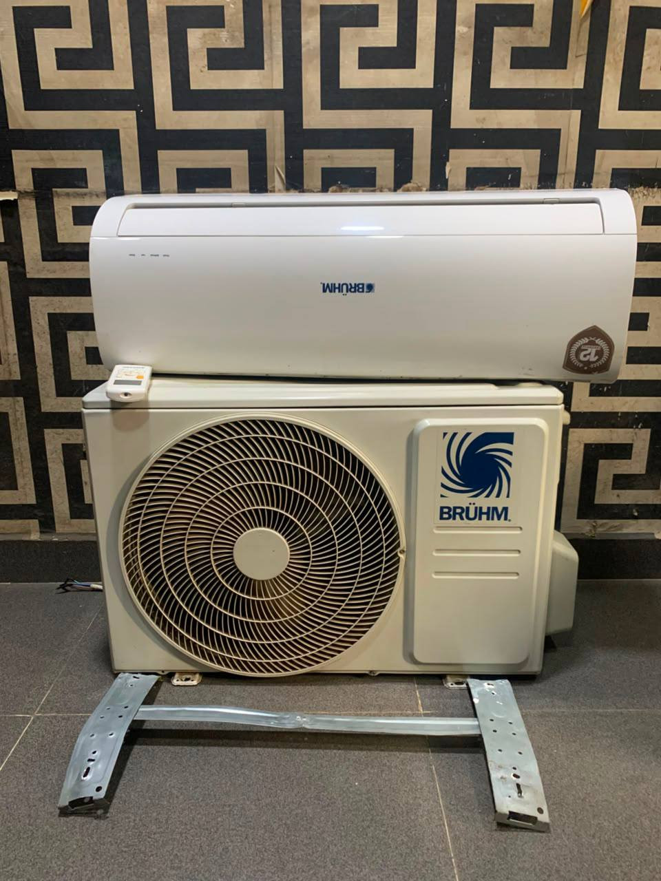 V.Clean 1.5Hp, Low Voltage Storage, Bruhm Air-Conditioner With Gas For-Sale [ Product Code >> 0683 ]
