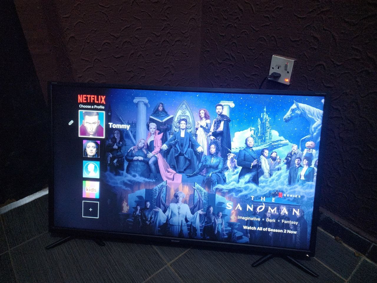 V.Clean Sharp 40inches Smart Tv