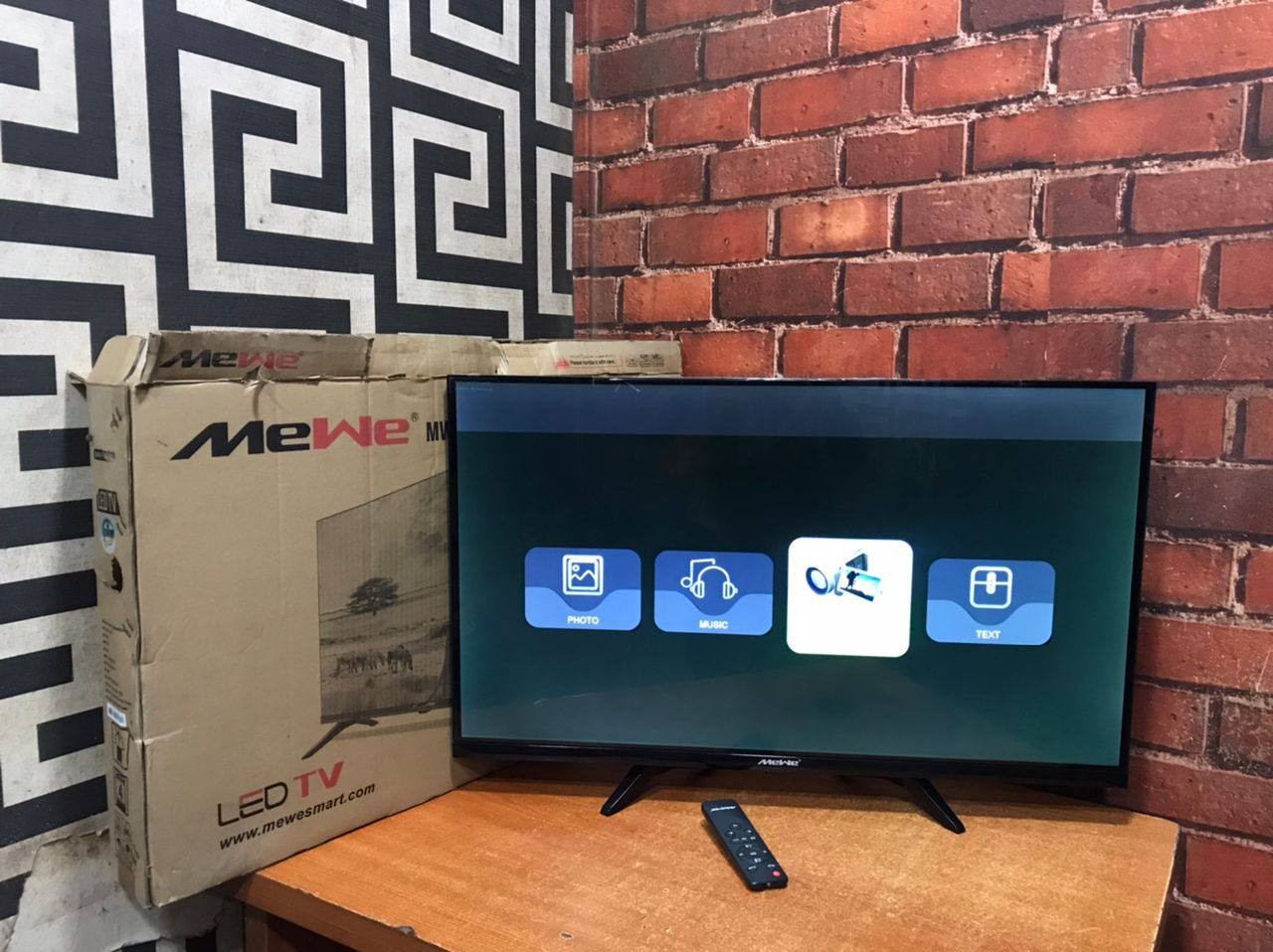 ❌❌SOLD-OUT❌❌...V.Clean, 1Month Used, Frameless, Full Hd 32Inches Mewe Tv With Box For-Sale
