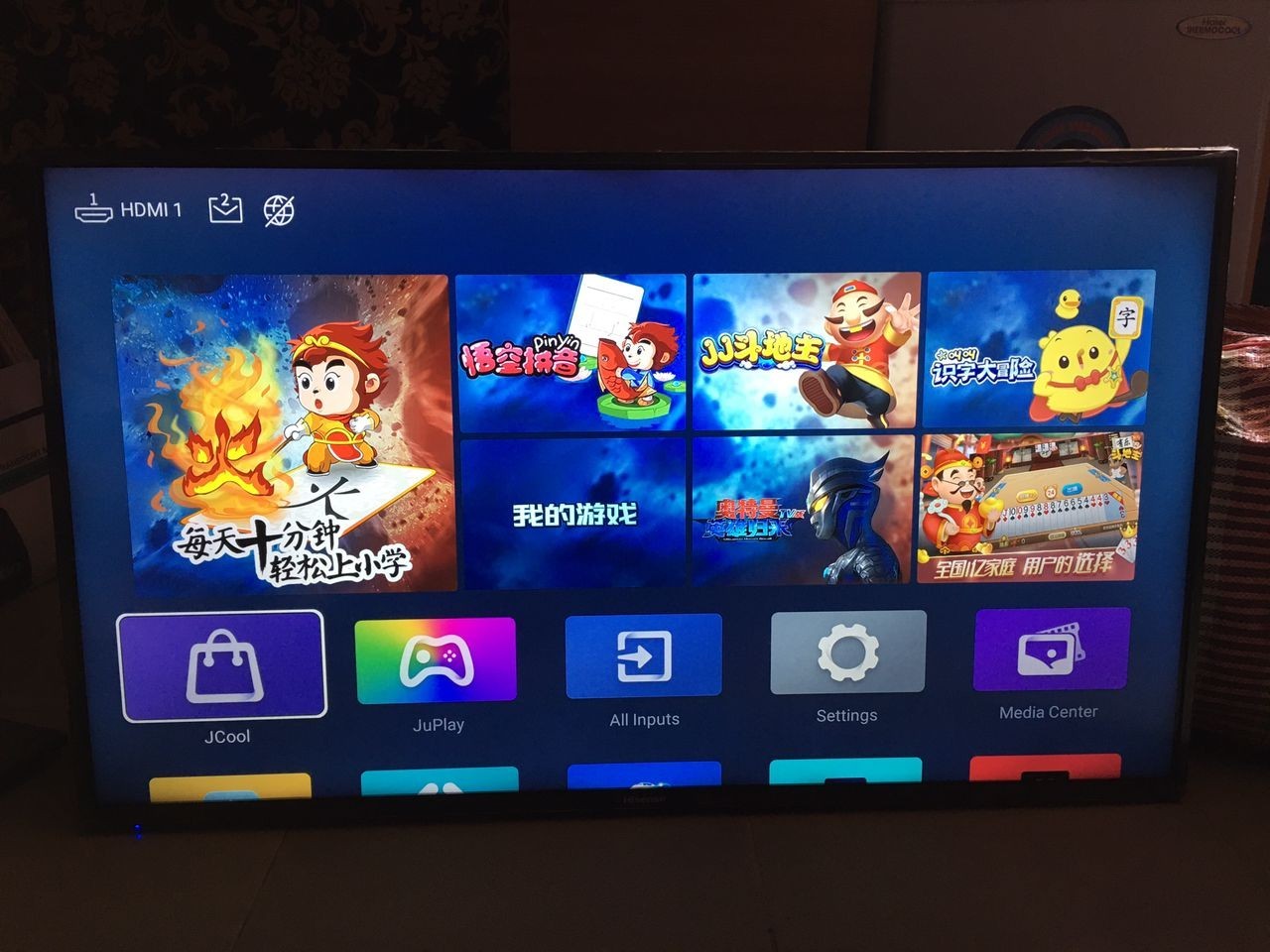 Very clean 43inches Hisense smart TV with Free Netflix lifetime Subscription