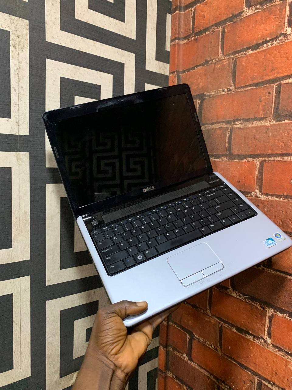 Clean 4Gb Ram, 500Gb Hdd, 2Hurs Ba3 Life, Dell Laptop For-Sale