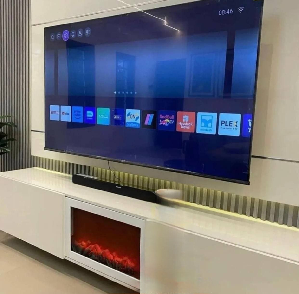 Few months used 55 inches Hisense Framless smart tv for sale.. For-Sale