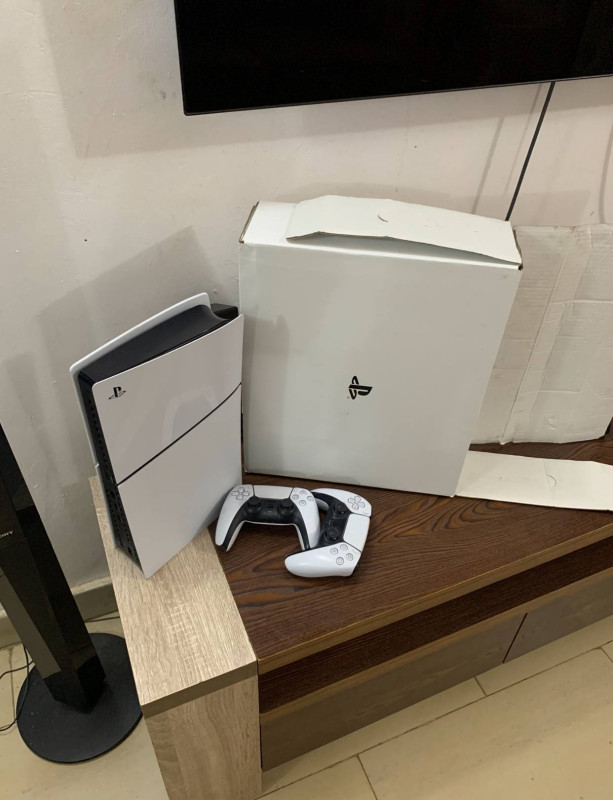 ❌❌SOLD-OUT❌❌ V.Clean, Slim, 1Tb PlayStation 5 With 2 Controllers, 10 Different Installed Games Including Fc26, MK, GTA and other Amazing Games with Box and Cable For-Sale   [ Product Code >> 0428 ]