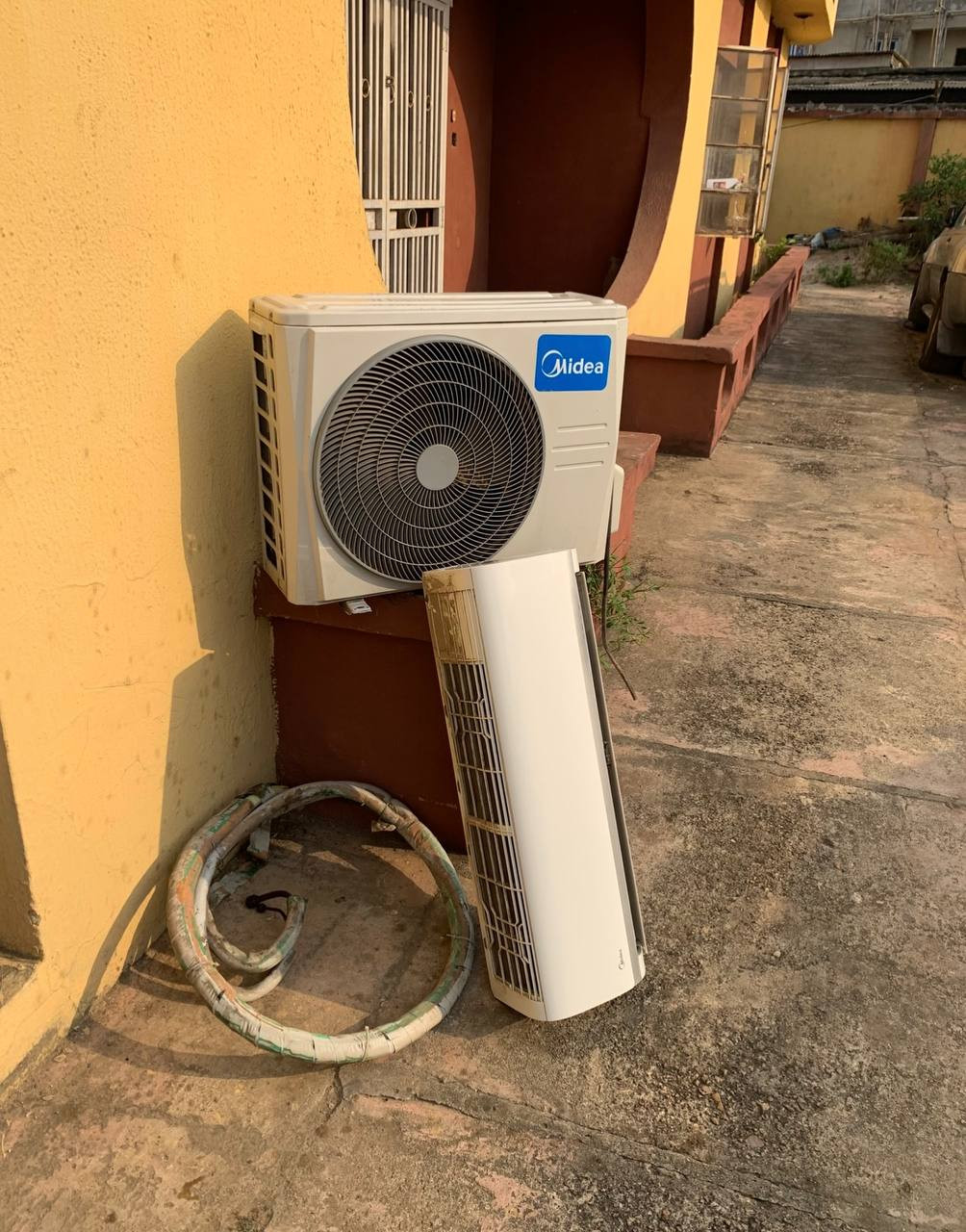 V.Clean 1.5Hp Midea Air-Conditioner with kit For-Sale