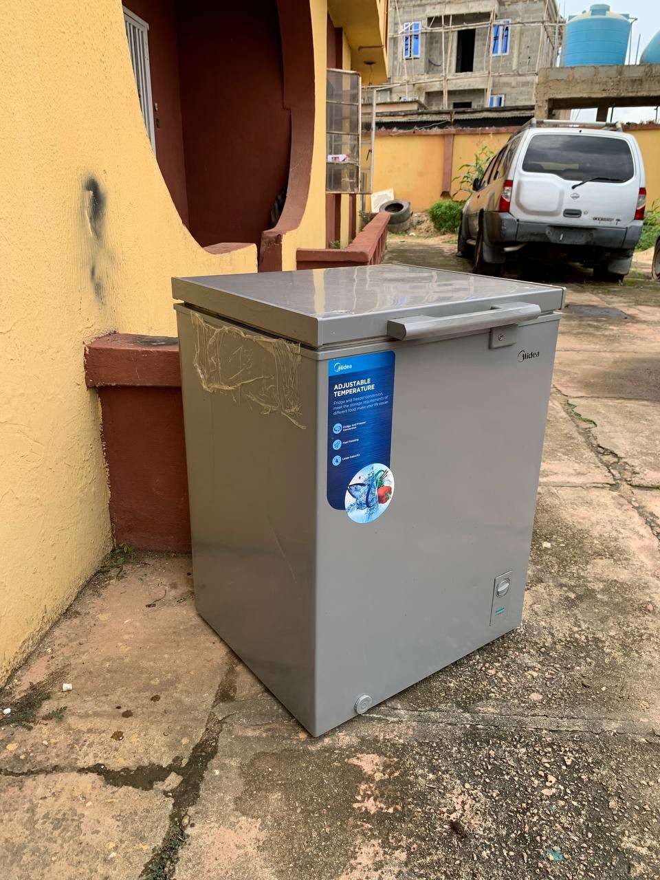 ❌❌SOLD-OUT❌❌..V.Clean Midea Chest Freezer HS-186CN 142 LITRES - SILVER For-Sale