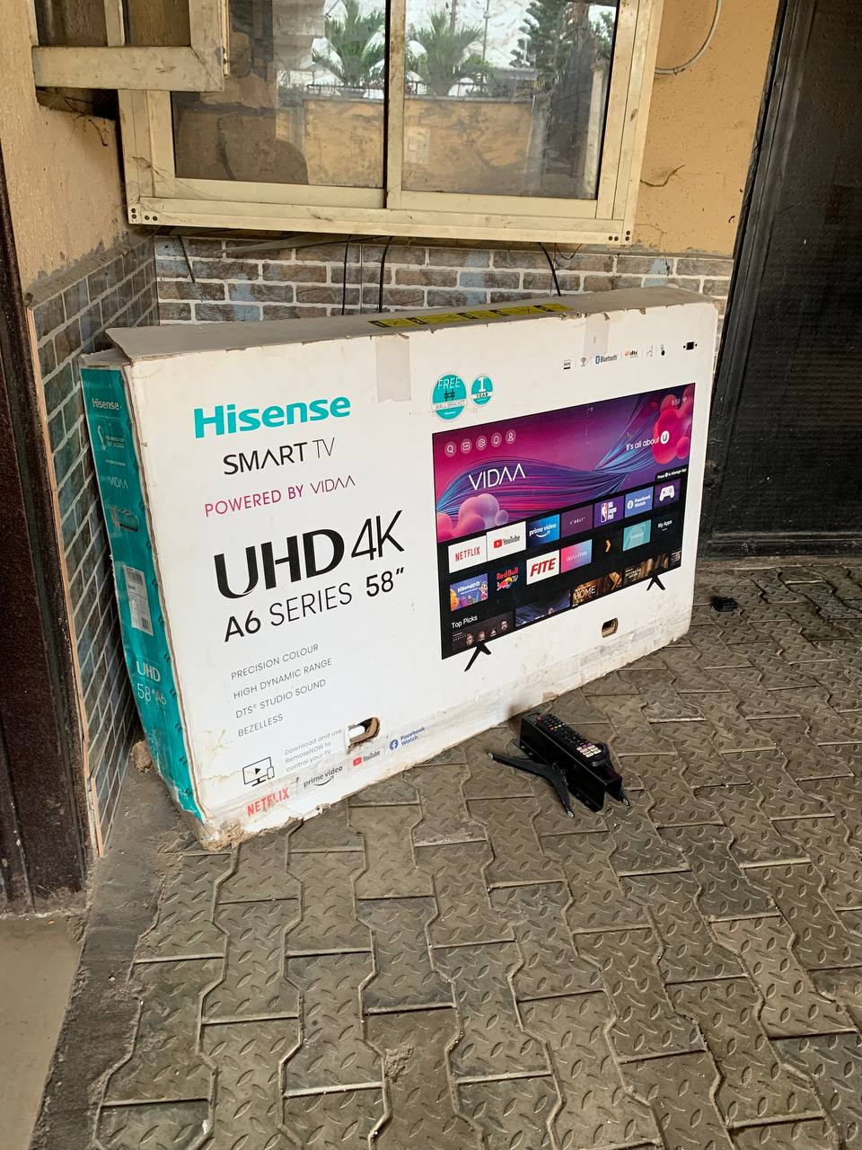 V.Clean, 6Months Used, 58Inches Hisense 4k Smart Tv With Pack and Tv Hanger For-Sale