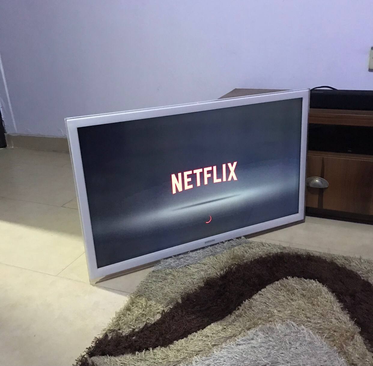 ❌SOLD-OUT ... 32inches Samsung Off-White 4k Smart Tv For-Sale