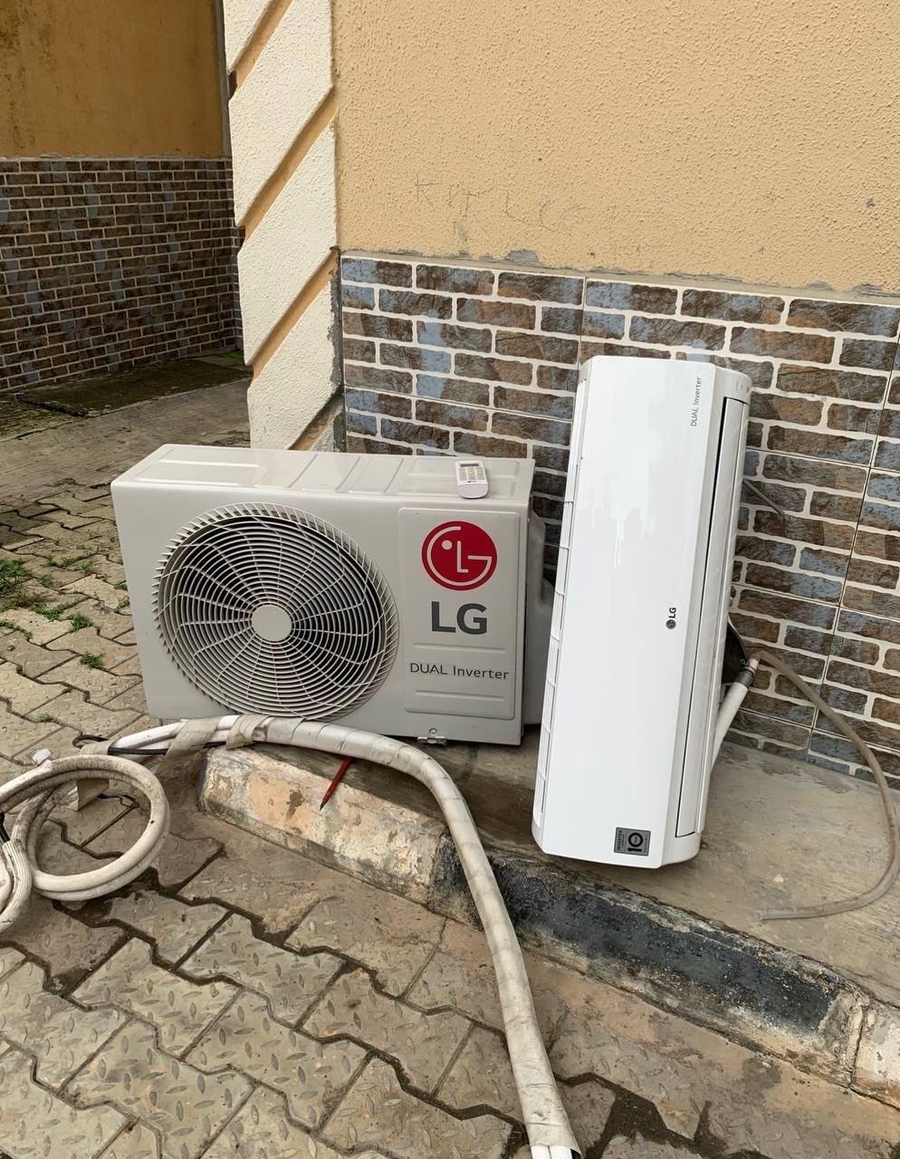 ❌❌SOLD-OUT❌❌  V.Clean 1Hp Lg Dual Inverter Air-Conditioner With Already Filled Gas & Kit For-Sale
