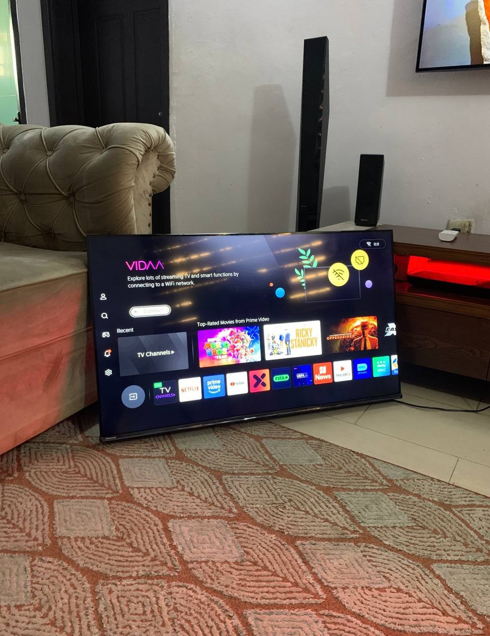 ❌❌SOLD-OUT❌❌ V.Clean, 3Weeks Used, 43Inches, 4K Smart Hisense Frameless Tv For-Sale