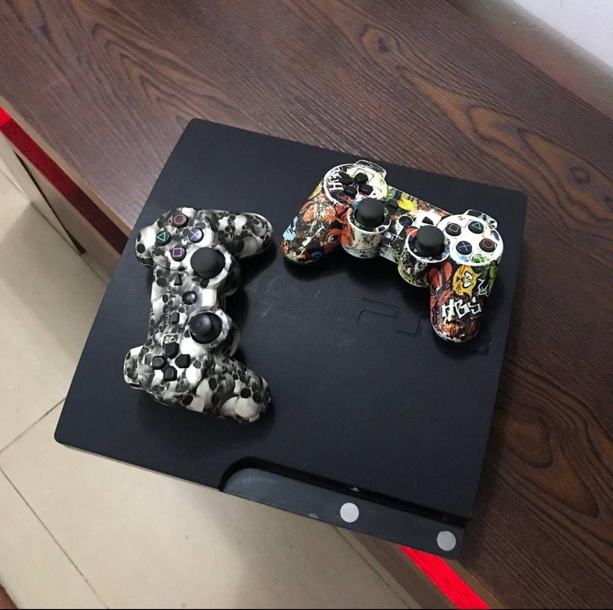 ❌❌SOLD-OUT❌❌ V.Clean Hacked PlayStation 3 With 2Pad, and 7 different installed Game For-Sale