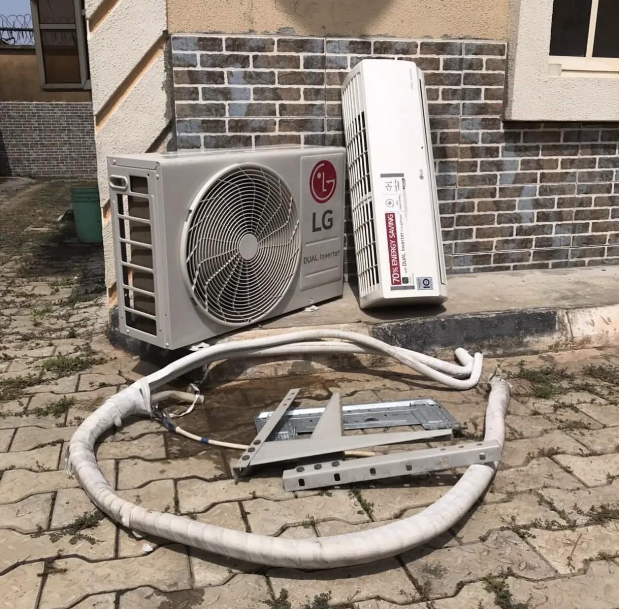 ❌❌SOLD-OUT❌❌ ... V.Clean 1.5Hp LG Dual Inverter Conditioner With kit, Indoor and outdoor hanger For-Sale