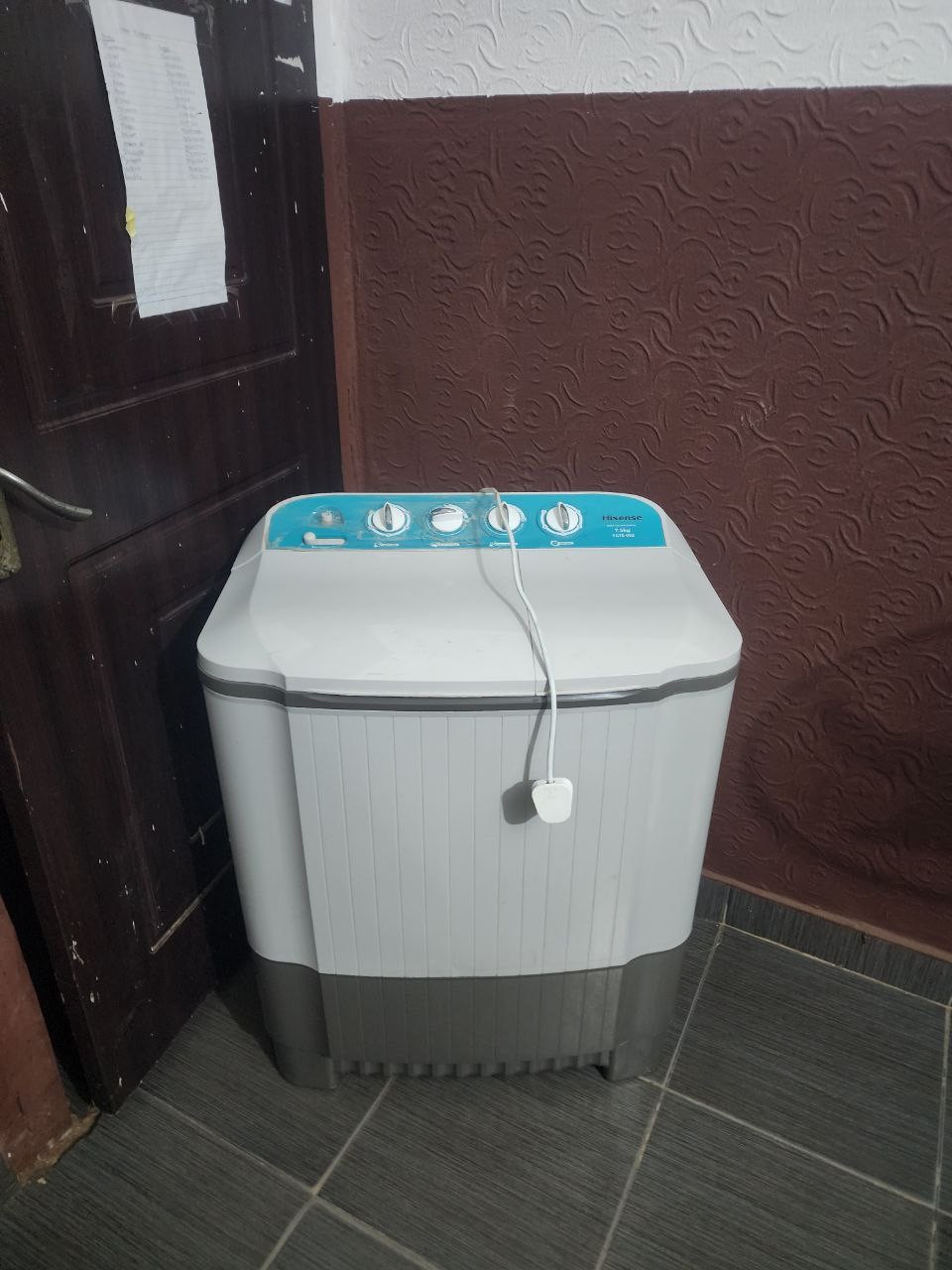 ❌❌SOLD-OUT❌❌...V.Clean 1Month Used Super clean Hisense 7.5kg semi automatic washing machine For-Sale