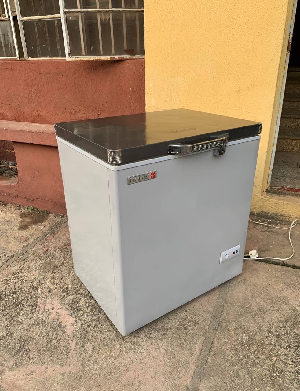❌❌SOLD-OUT❌❌   Clean Scanfrost Chest Freezer SFL151X