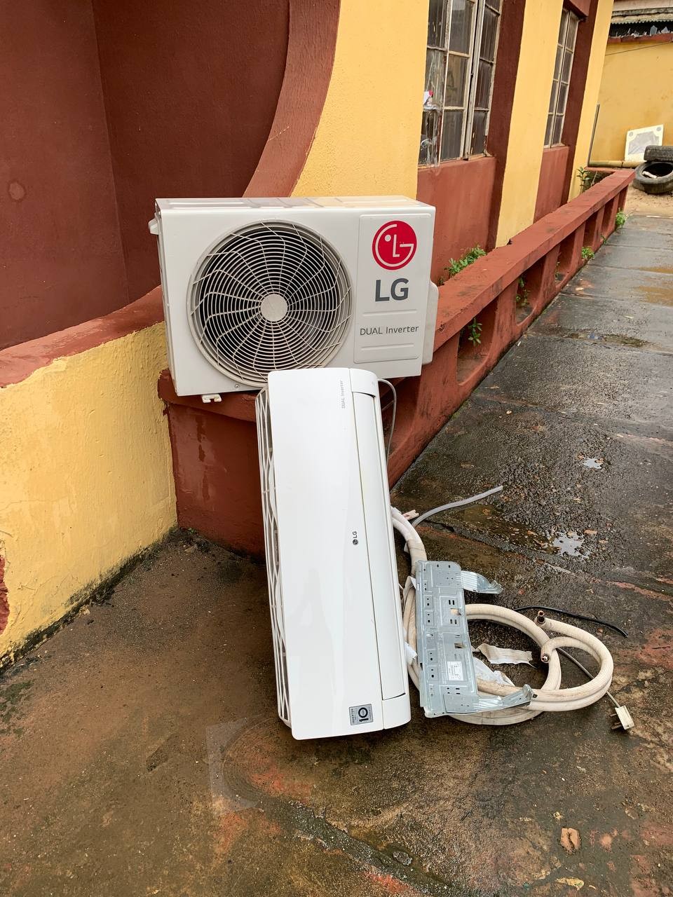❌❌SOLD-OUT❌❌ .... V.Clean 1.5Hp Lg Dual Inverter Air-Conditioner With Kit, Indoor Hanger For-Sale
