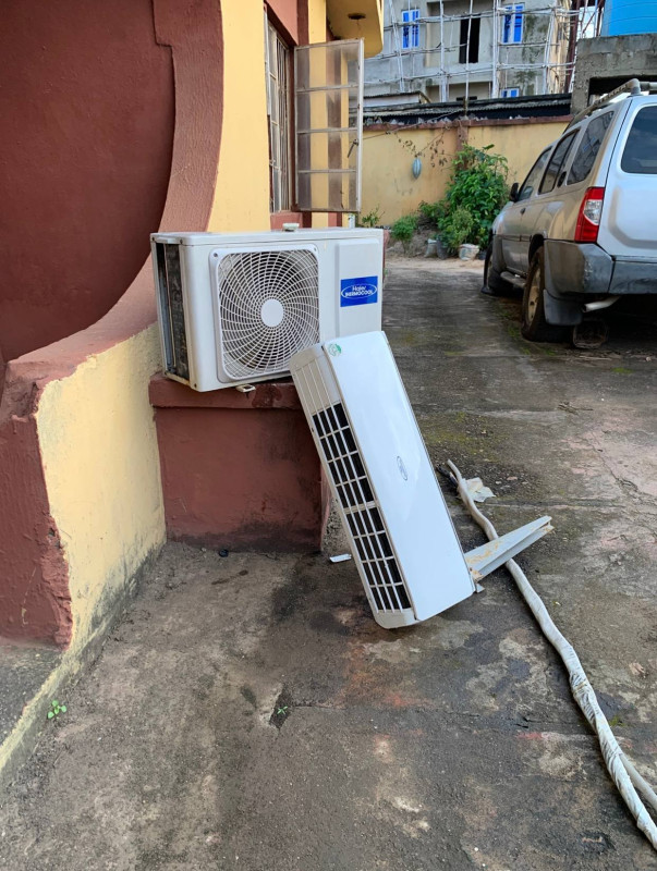 V.Clean 1.5Hp Haier Thermocool Air-Conditioner For-Sale With Kit, Outdoor and indoor Hanger For-Sale [ Product Code >> 0738 ]