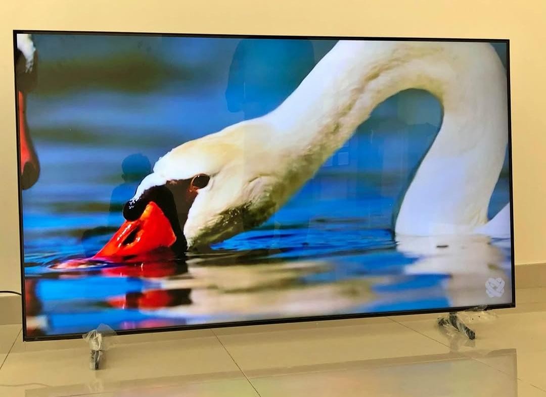 ❌SOLD OUT ❌Super clean 55 inches samsung crystal smart tv