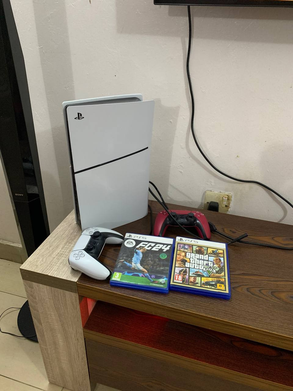 V.Clean Slim PlayStation 5 With 2Pad and 4 Different Installed and 2 Cd Games  For-Sale