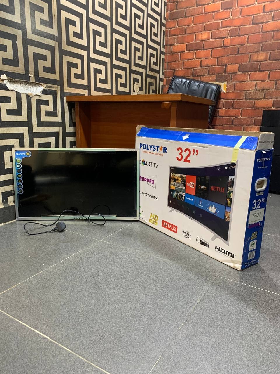 ❌❌SOLD-OUT❌❌...V.Clean 32Inches Polystar Curved Pv-JP32CV1100RX Smart tv